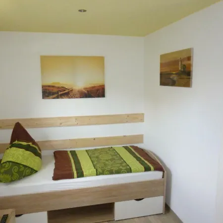 Am Peeneufer Ug Guest house