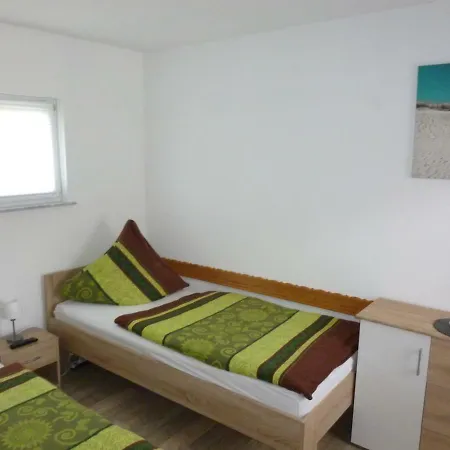 Am Peeneufer Ug Guest house