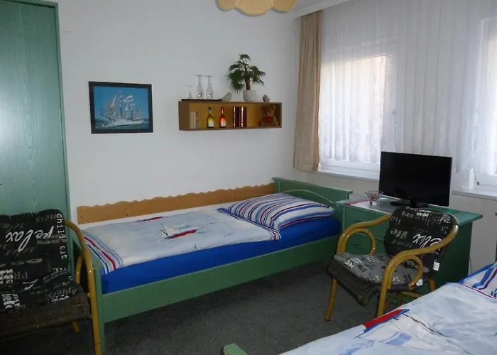 Am Peeneufer Ug ゲストハウス 3*